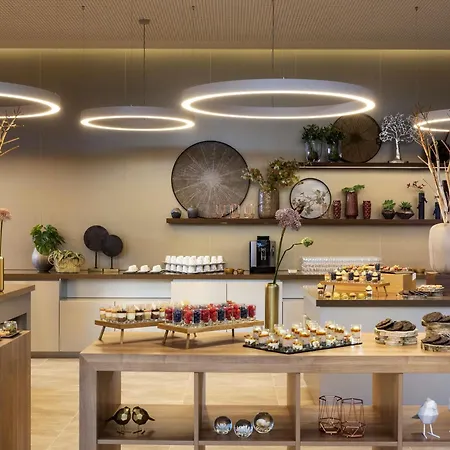 Hotel Moevenpick Stuttgart Messe & Congress 4*