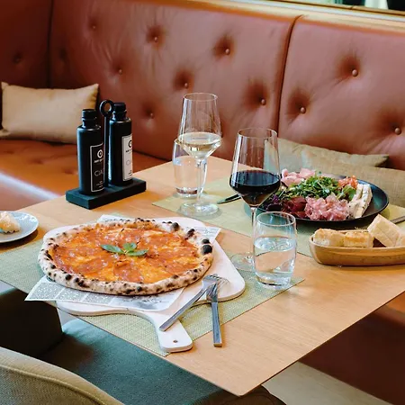 Hotell Mövenpick Stuttgart Messe&congress 4*