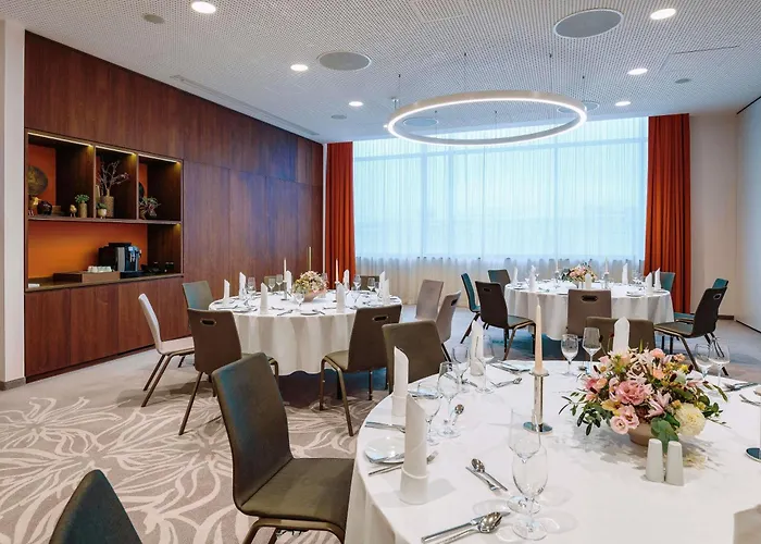 Mövenpick Stuttgart Messe&congress Hotell 4*